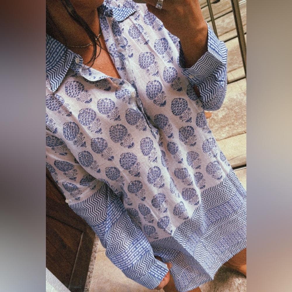 Oliphant Long Collar Top- Blue